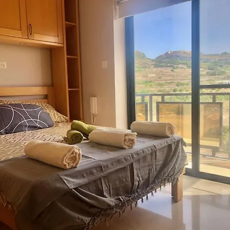 Bay- Seaview Serviced Flat Up To 6 Person *
