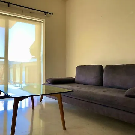 Bay- Seaview Serviced Flat Up To 6 Person * Mellieħa