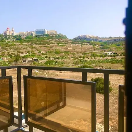 Bay- Seaview Serviced Flat Up To 6 Person *