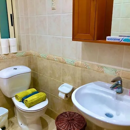 דירה Bay- Seaview Serviced Flat Up To 6 Person מליאהה