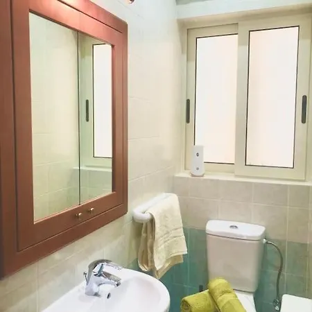 Bay- Seaview Serviced Flat Up To 6 Person